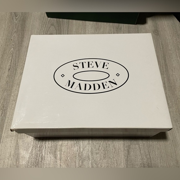 Steve Madden Vintage Women’s 10 size Hight Heels NWT - Picture 6 of 11